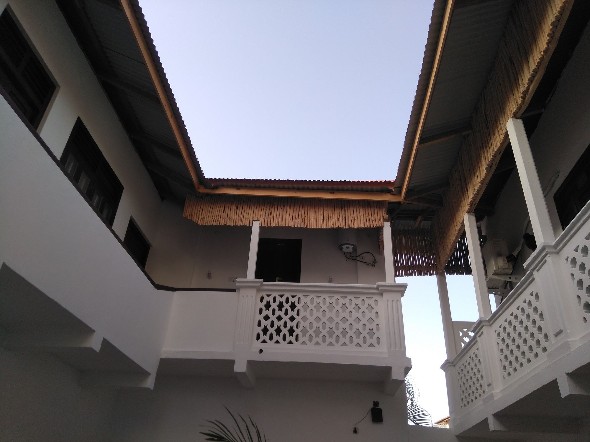 Zlife Stone Town Hostel Zanzibar Exterior photo